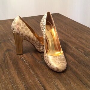 Tory Burch Gold and Cream Patterned Heels